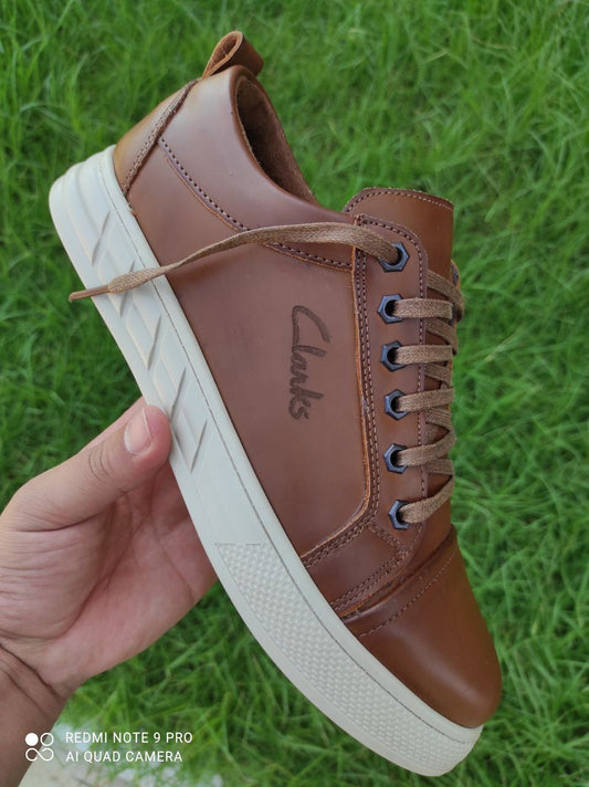 حذاء مميز من علامة Clarks